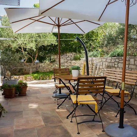Appartement By The Sea Stomorska, Solta - 5190